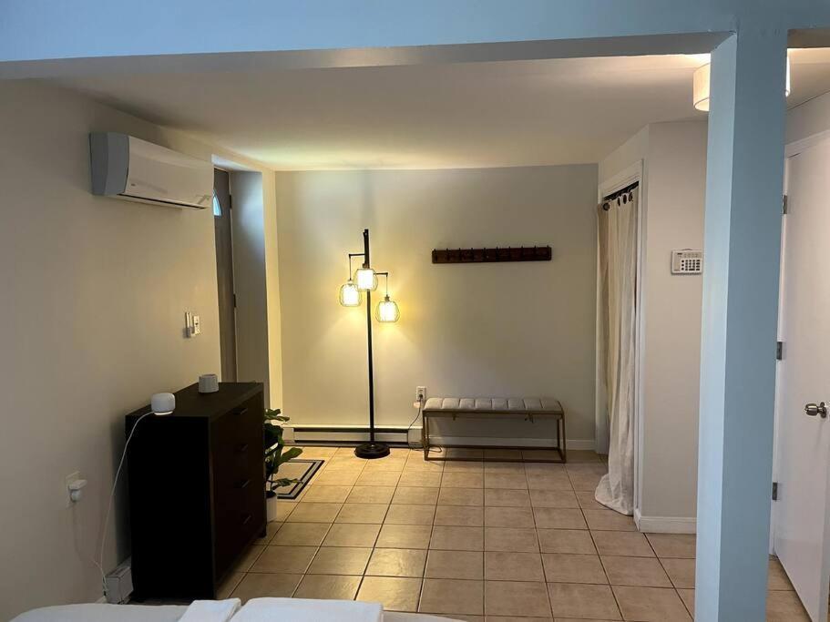 Lovely Two Bedroom Condo In South Boston Exterior photo