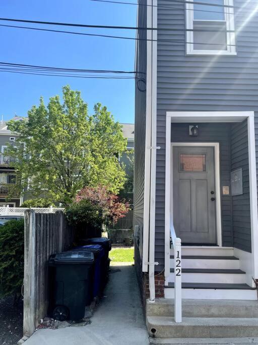 Lovely Two Bedroom Condo In South Boston Exterior photo